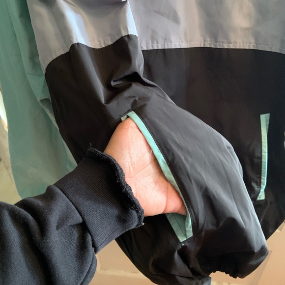 Primitive Colorblock Windbreaker - Picture 4 of 7